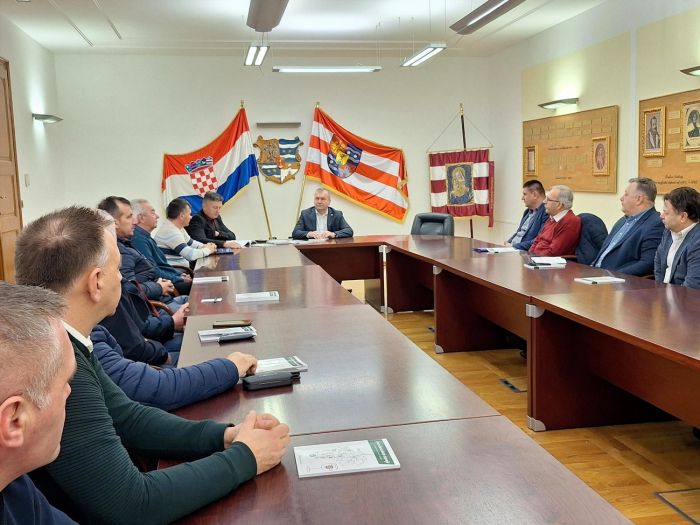 Održan sastanak s predstavnicima vinogradarskih i voćarskih udruga
