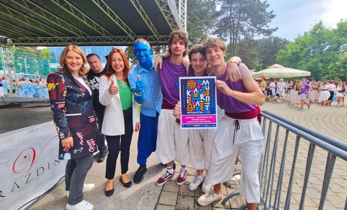 Mimohod maturanata: veliko veselje na gradskim ulicama, najodoru ima 4. g Gospodarske &scaron;kole Varaždin!