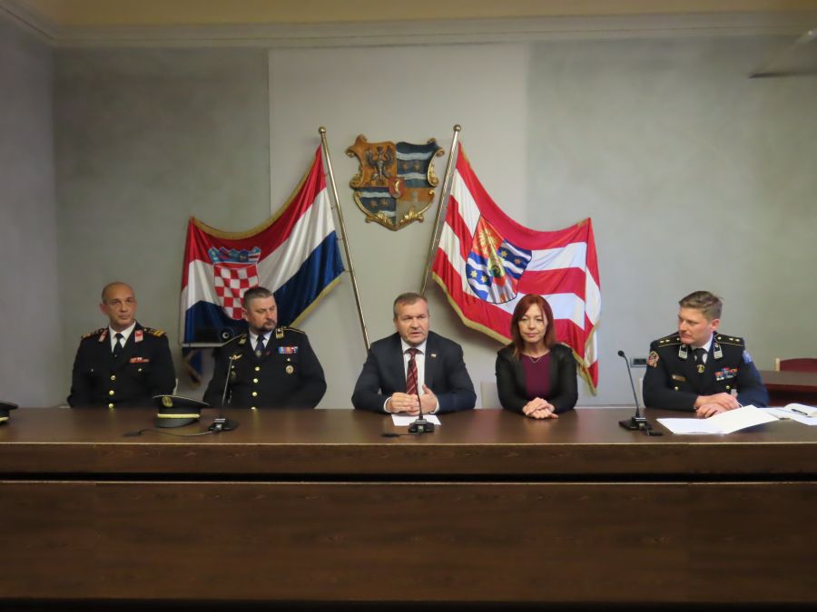 Županijski dužnosnici s članovima predsjedni&scaron;tva Vatrogasne zajednice Varaždinske županije