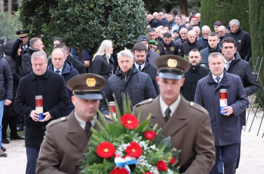 U Zadru obilježena 30. obljetnica VRO Maslenica, počast poginulima odao i župan Varaždinske županije Anđelko Stričak