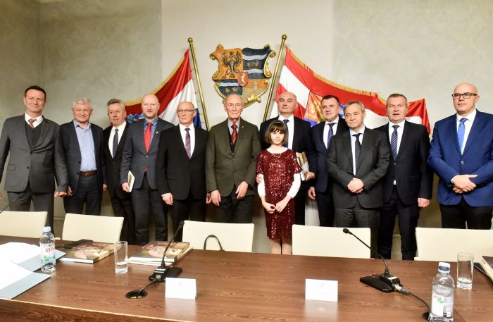 U Županijskoj palači predstavljena knjiga &bdquo;Varaždinska kronika Domovinskog rata&rdquo;, autora prof.dr.sc. Miljenka Brekala i mr.sc. Stjepana Adanića