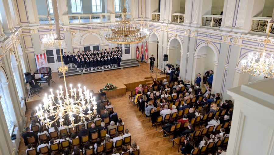 Vi&scaron;e od 1500 učenika osnovnih i srednjih &scaron;kola okupilo se na 66. glazbenim svečanostima hrvatske mladeži u Varaždinu