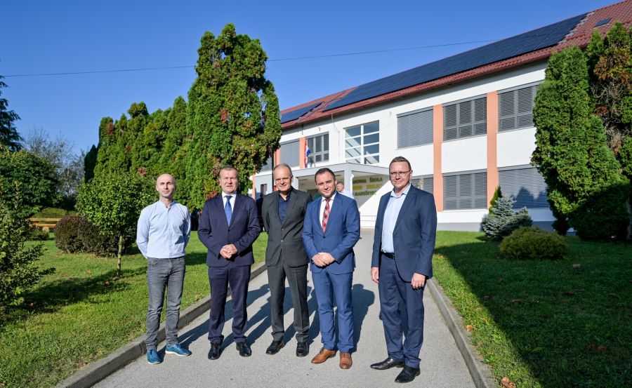 Na 12 škola Varaždinske županije postavljene su fotonaponske elektrane