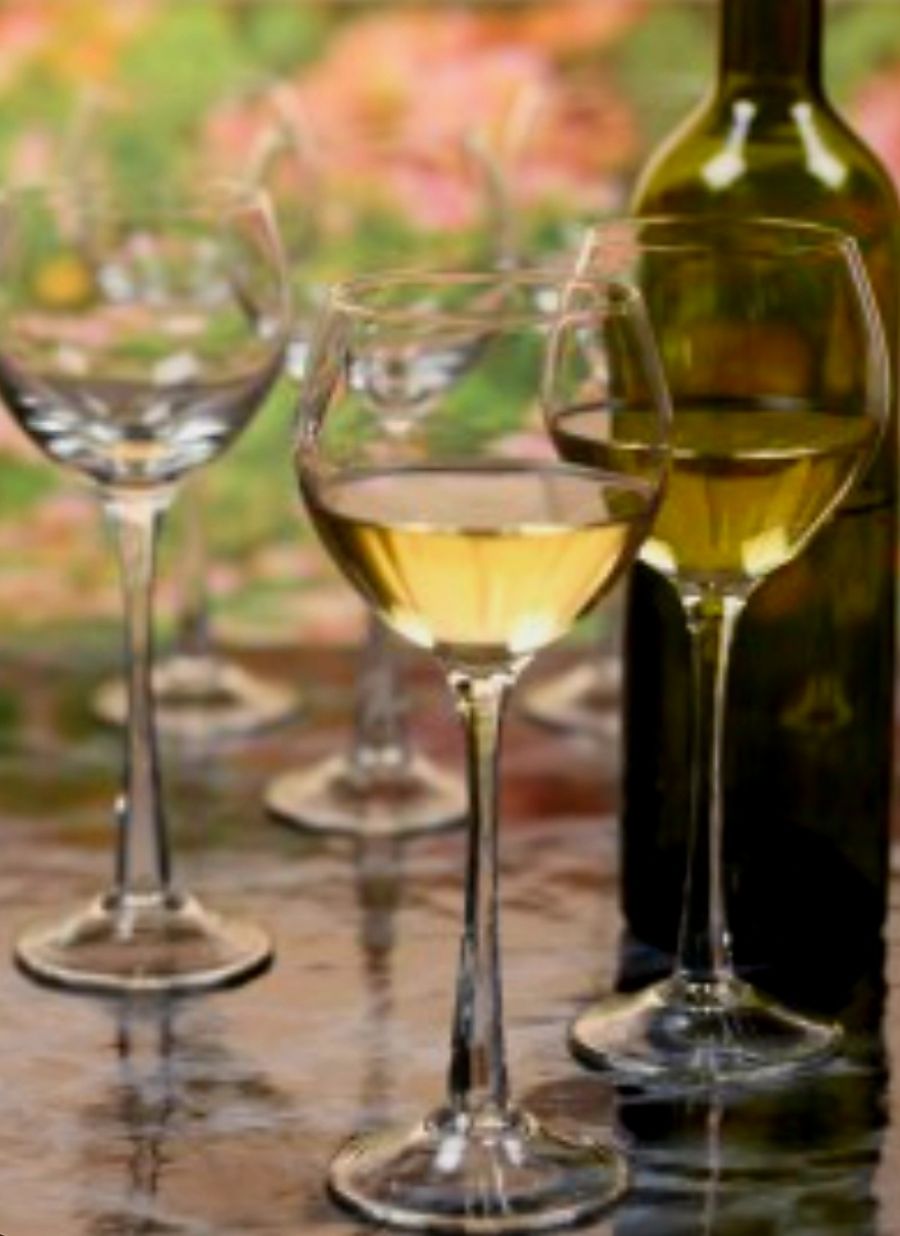 Poziv vinarima da predaju uzorke vina na izložbu vina &bdquo; ZLATNA KAPLJICA 2024.&ldquo;