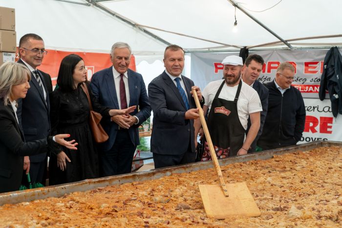 25. Zeljarijada privukla veliki broj posjetitelja,  ministrica poljoprivrede Vučković posjetila Vidovec i nazočila manifestaciji
