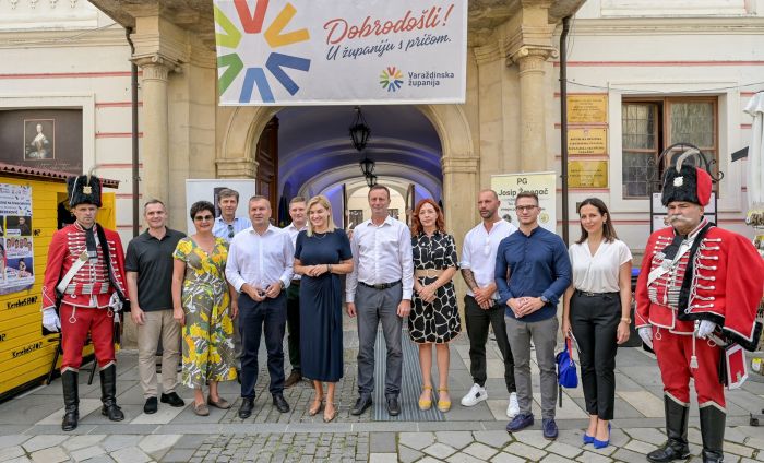 Ministrica turizma i sporta dr. sc. Nikolina Brnjac u dru&scaron;tvu župana Stričaka  i gradonačelnika Bosilja posjetila &Scaron;pancirfest