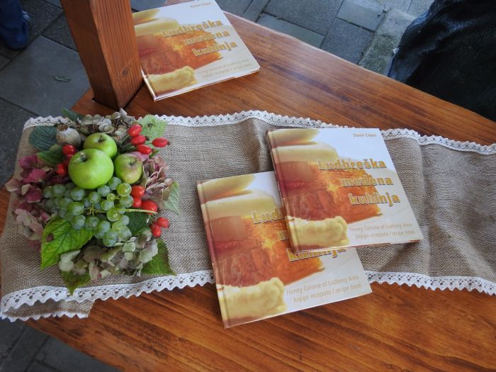 Predstavljena kuharica „Ludbreška medena kuhinja“ kao poticaj za češće korištenje ove zdrave namirnice