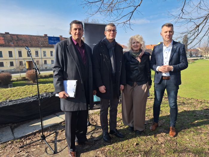 Na bedemu Starog grada, s pogledom na Ulicu Stanka Vraza, održan program &bdquo;Na kavu s Vrazom&ldquo;