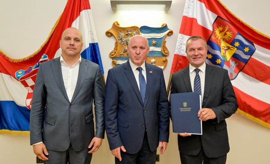 Potpredsjednik Vlade i ministar Bačić u Varaždinskoj županiji: Dodijeljeni ugovori ukupne vrijednosti 3,6 milijuna eura