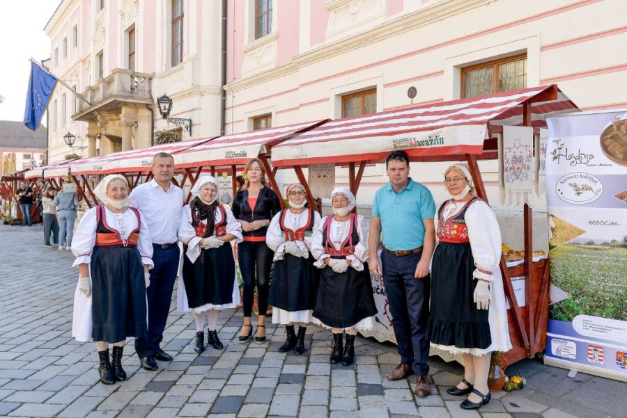 Prezentacijom OPG-ova ispred Županijske palače zavr&scaron;ilo obilježavanje Dana Varaždinske županije