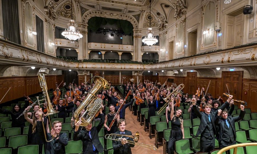 Orkestar Youth Orchestra Alpe Adria odu&scaron;evio na koncertu u Musikvereinu u Grazu-nastupili učenici Glazbene &scaron;kole iz Varaždina, a koncertom ravnao glasoviti Julian Rachlin