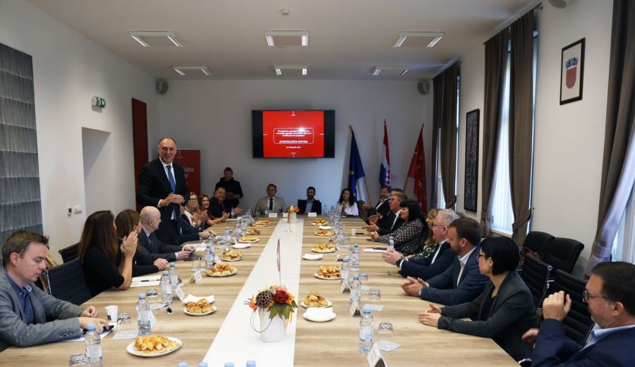 Okrugli stol na Sveučilištu Sjever profilirao niz planova i suradnji s lokalnim upravama i razvojnim agencijama sjevera