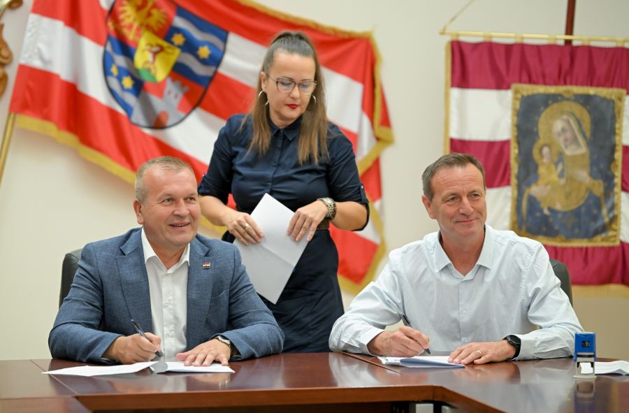 Varaždinska županija darovala zemlji&scaron;te Gradu Varaždinu za izgradnju prometnice i komunalne infrastrukture