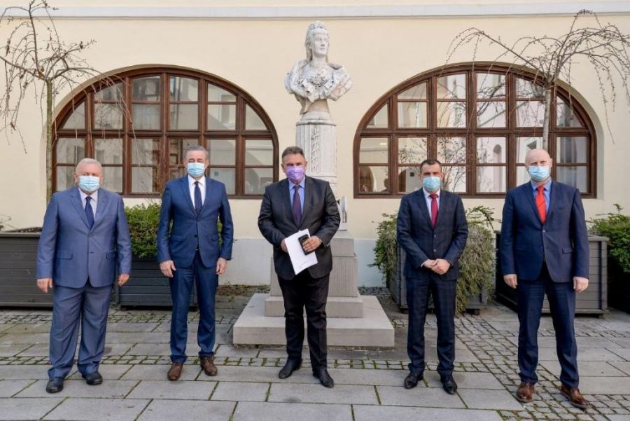 Župan Radimir Čačić domaćin radnog sastanka kolegama županima