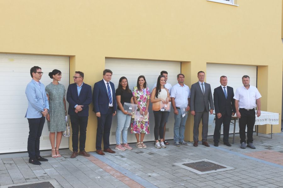 Liječnicima uručeni ključevi stanova u Hrašćici